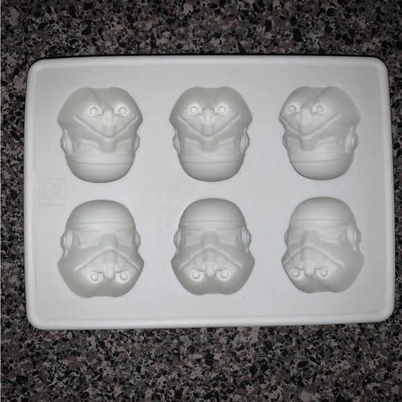 Set of 6 Star Wars silicone ice pop molds Williams Sonoma - Picture 5 of 12